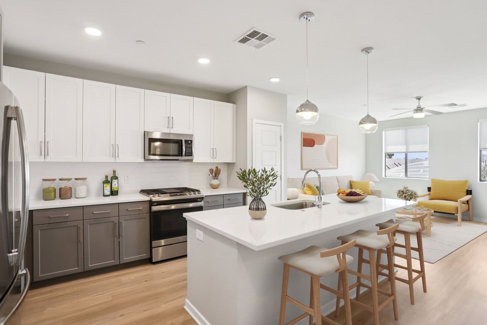 Phoenix Apartment: 777 E Stella Ln.