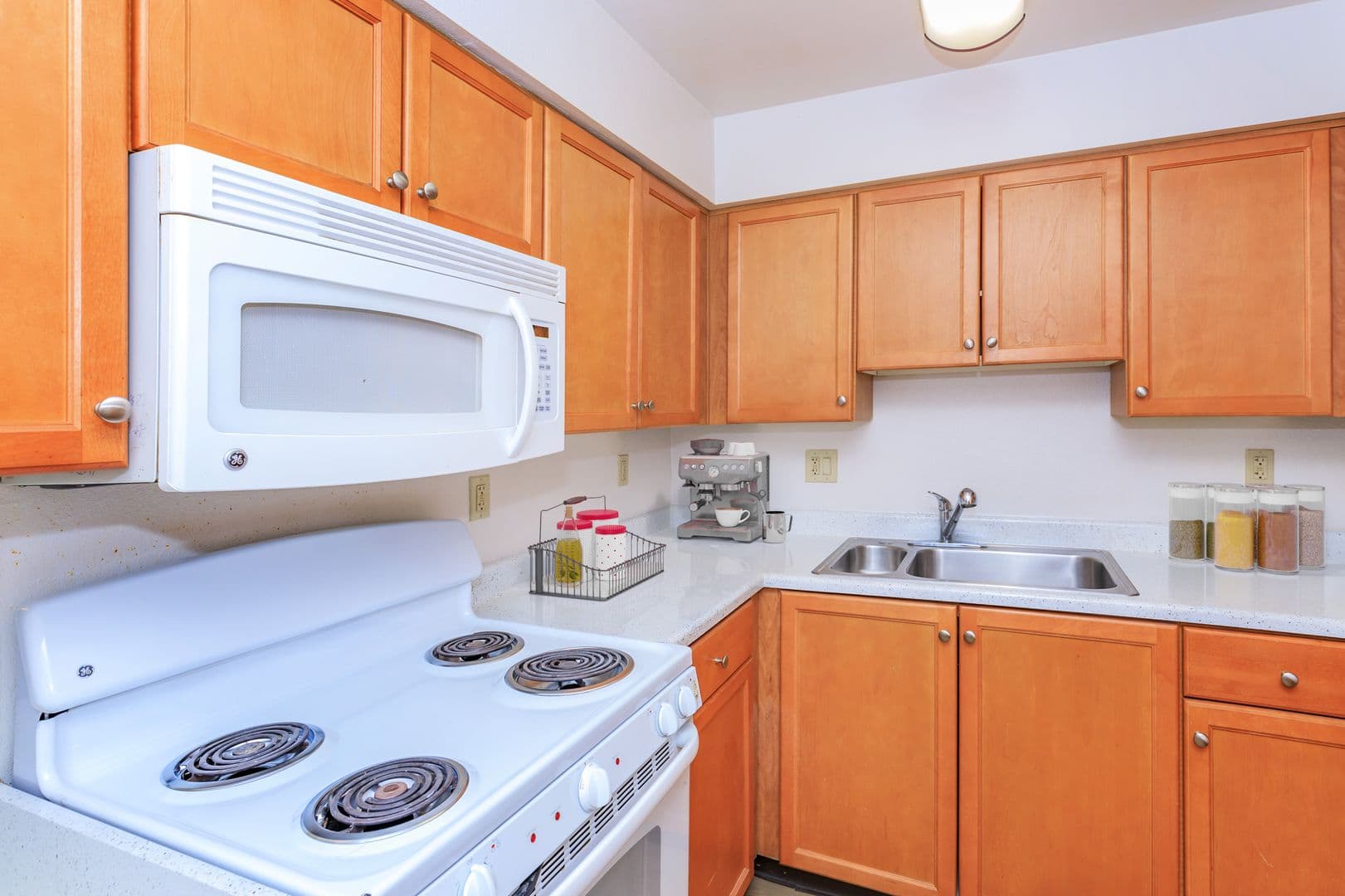 Phoenix Apartment: 1123 E Monroe St.