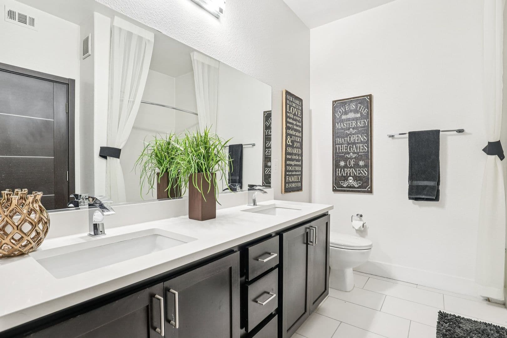 Las Vegas Apartment: 7017 S Buffalo Dr.