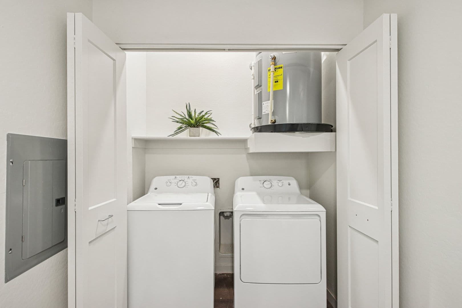 Chandler Apartment: 222 W Boston Street