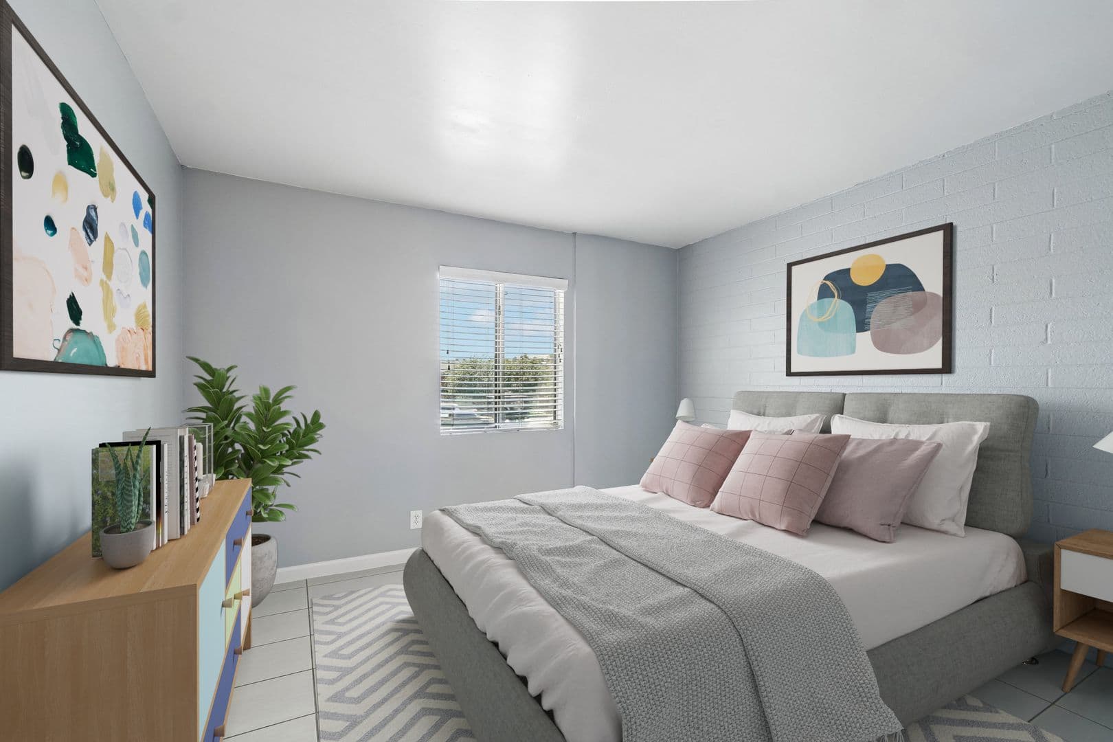 Phoenix Apartment: 1220 N 44th St.