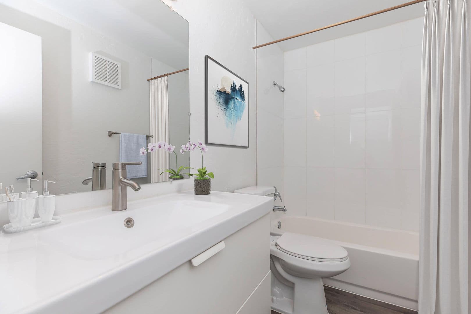 Phoenix Apartment: 1220 E Medlock Dr