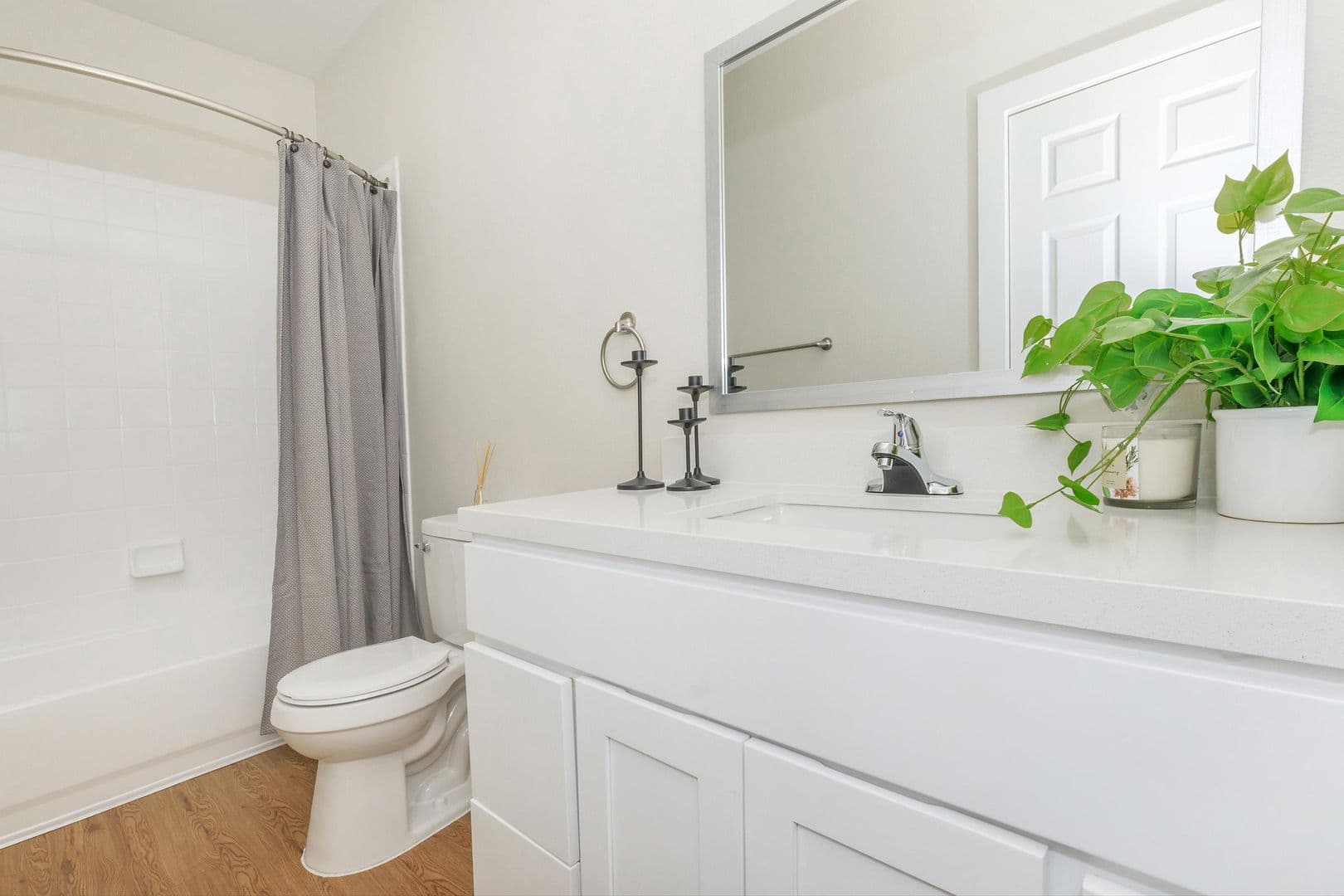 Houston Apartment: 9950 Town Park Drive