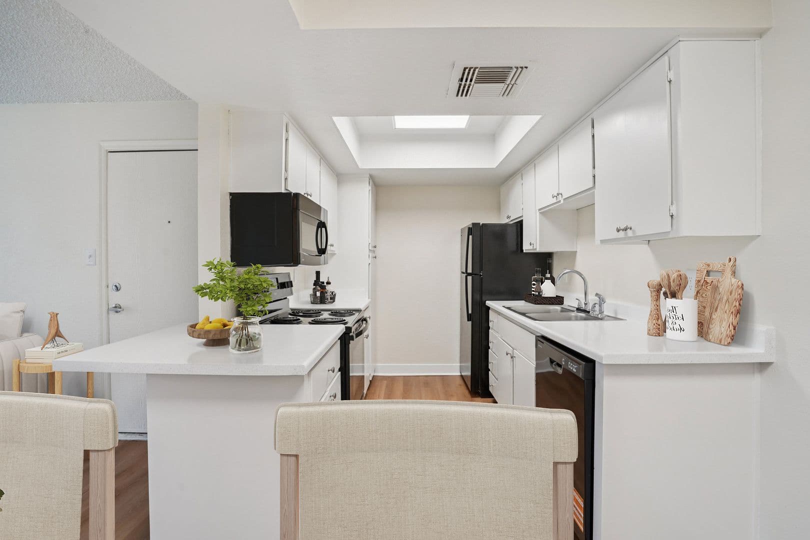 Gilbert Apartment: 1101 N Gilbert Rd