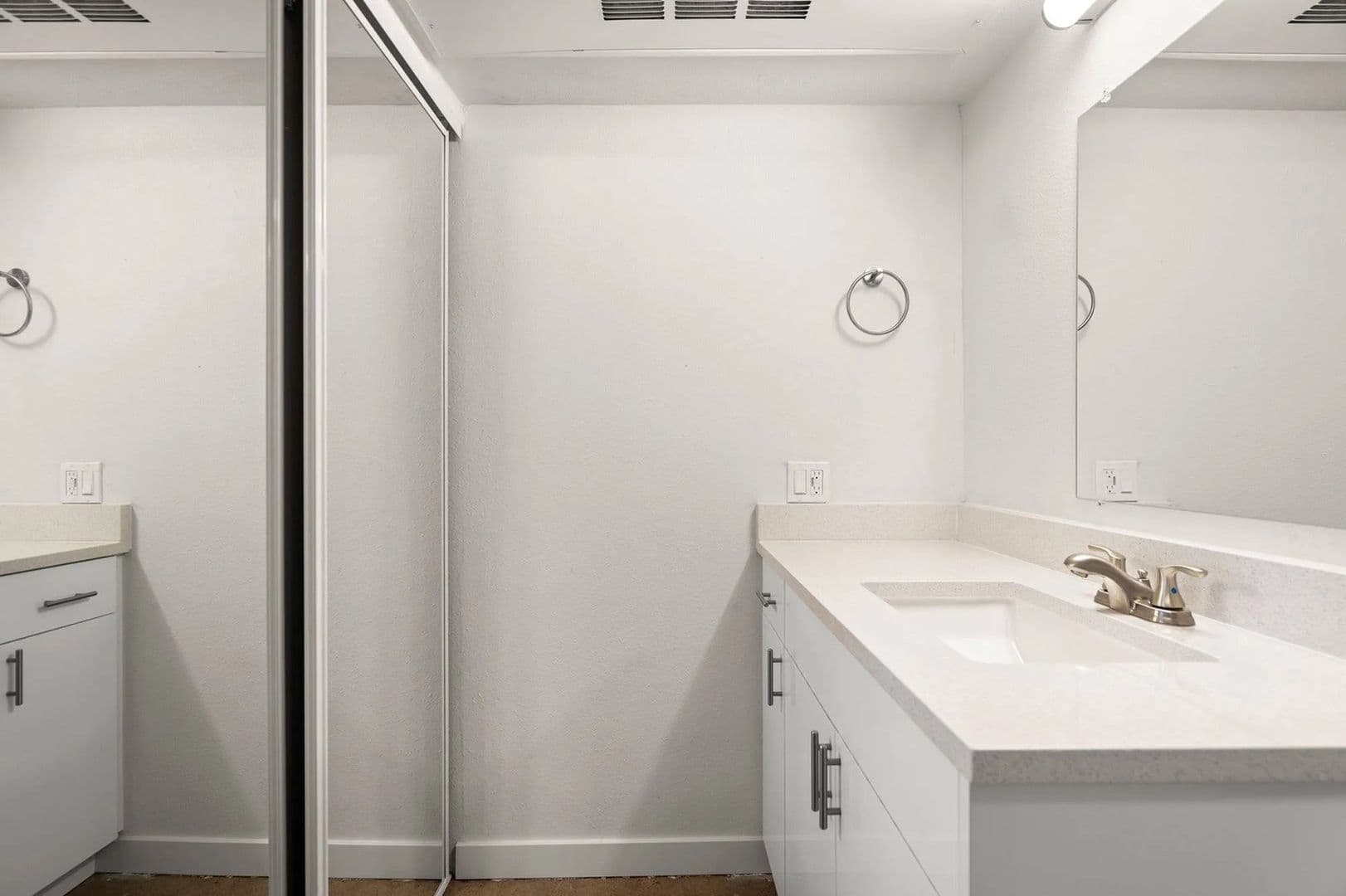 Phoenix Apartment: 1350 E Thomas Rd.
