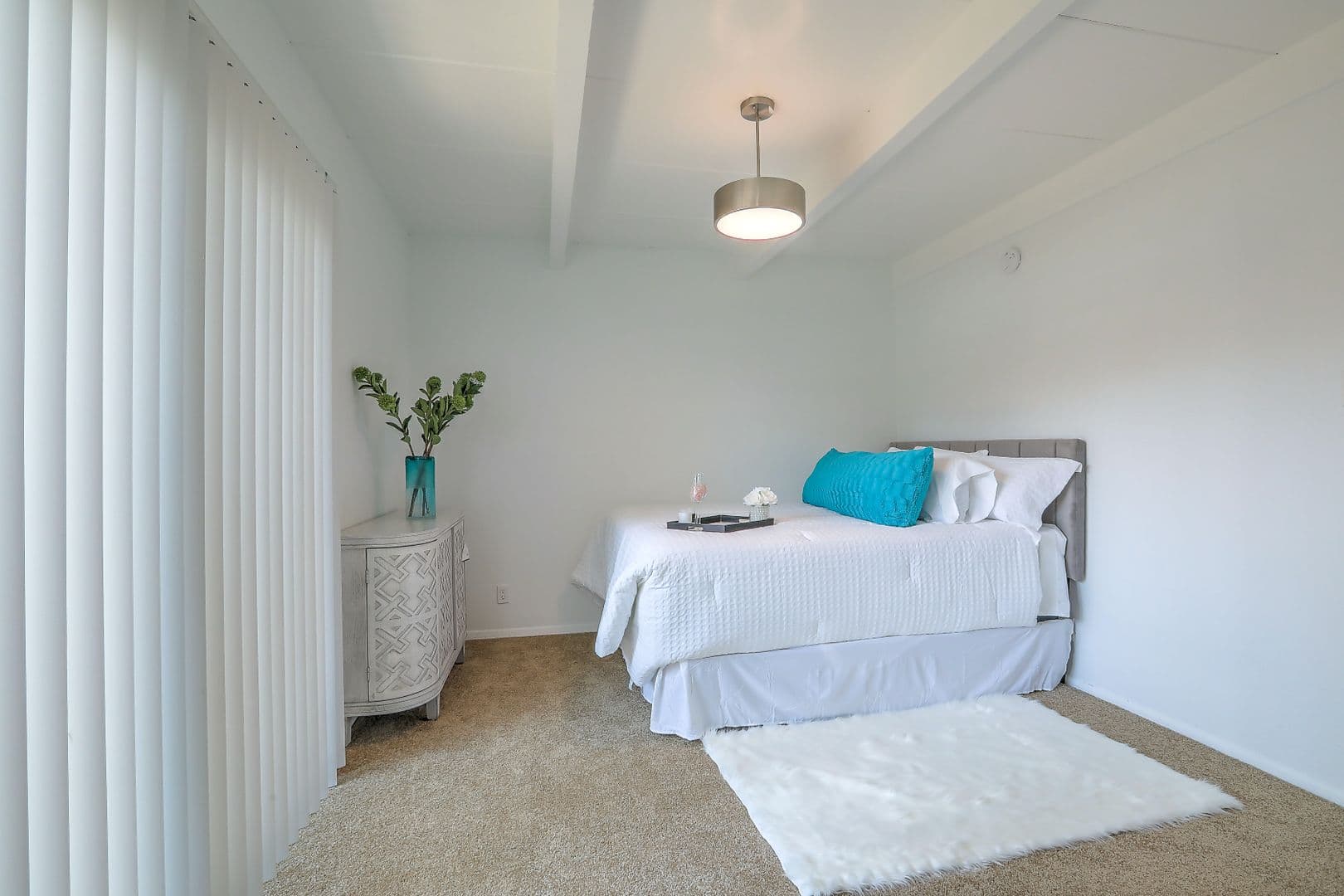 Albuquerque Apartment: 1020 Valencia Drive SE