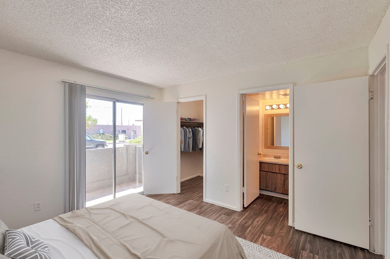 Tempe Apartment: 1876 - 1896 E. Hayden Ln. North