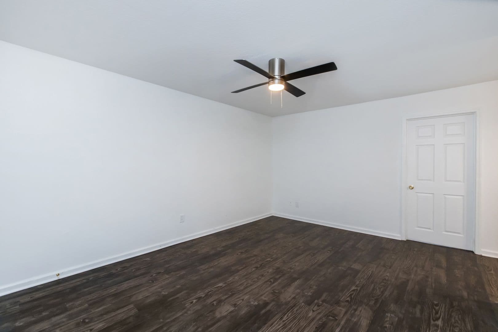 Memphis Apartment: 2059 North Cabana Circle