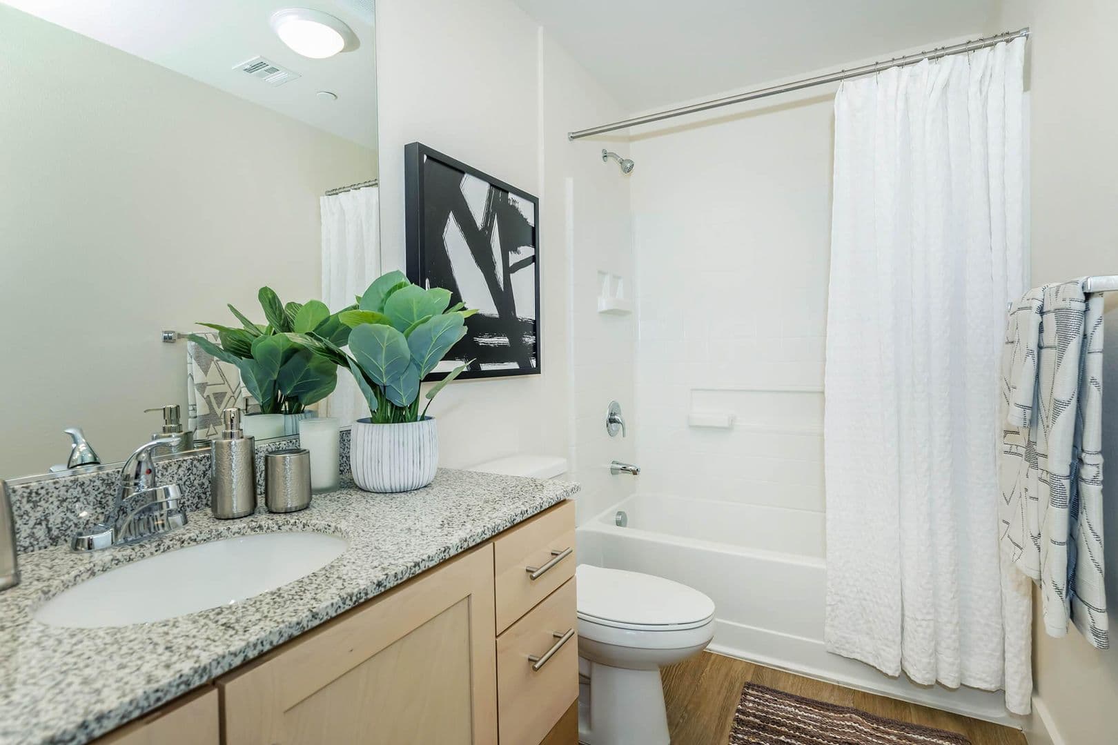 Scottsdale Apartment: 6640 E McDowell Rd