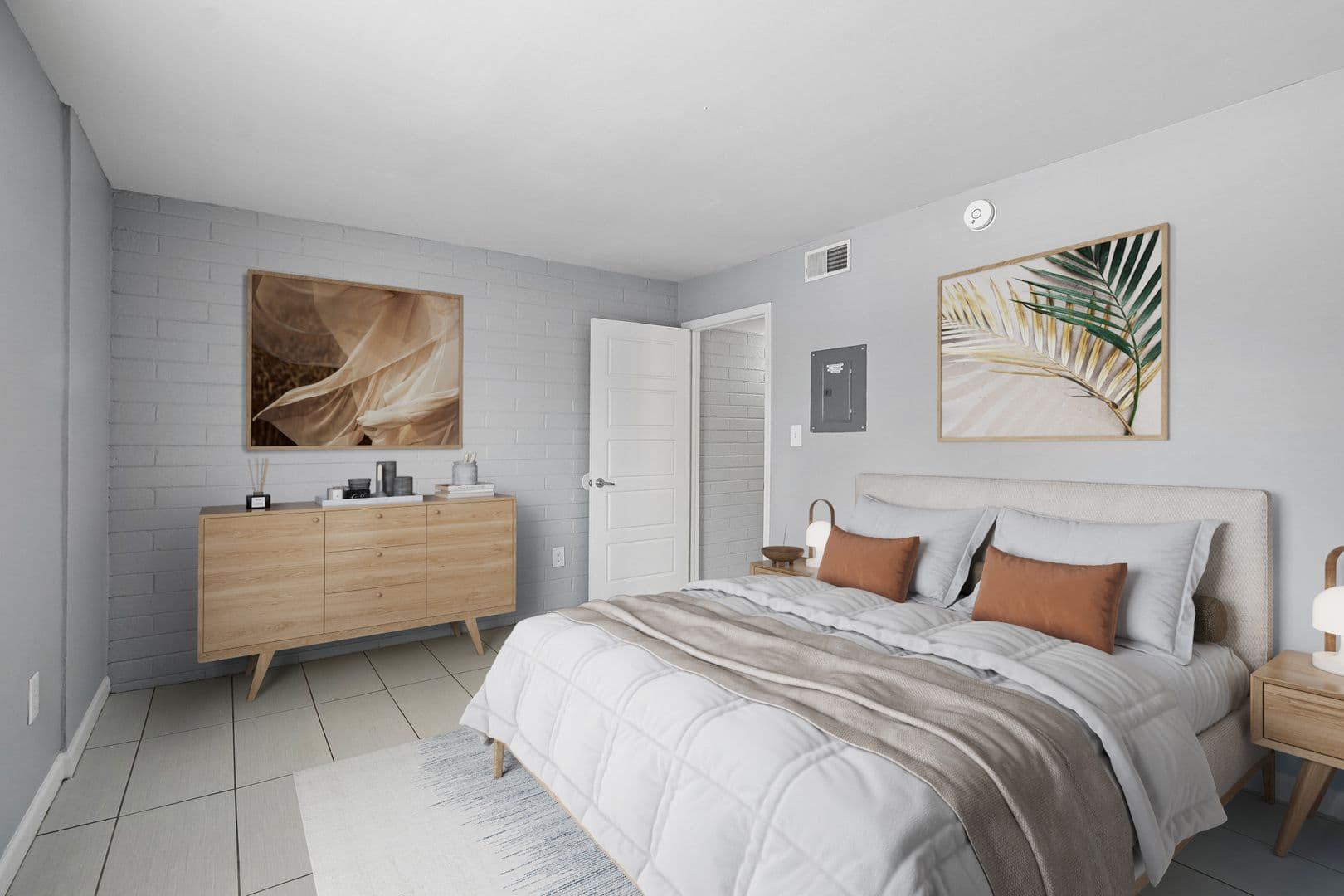 Phoenix Apartment: 1220 N 44th St.