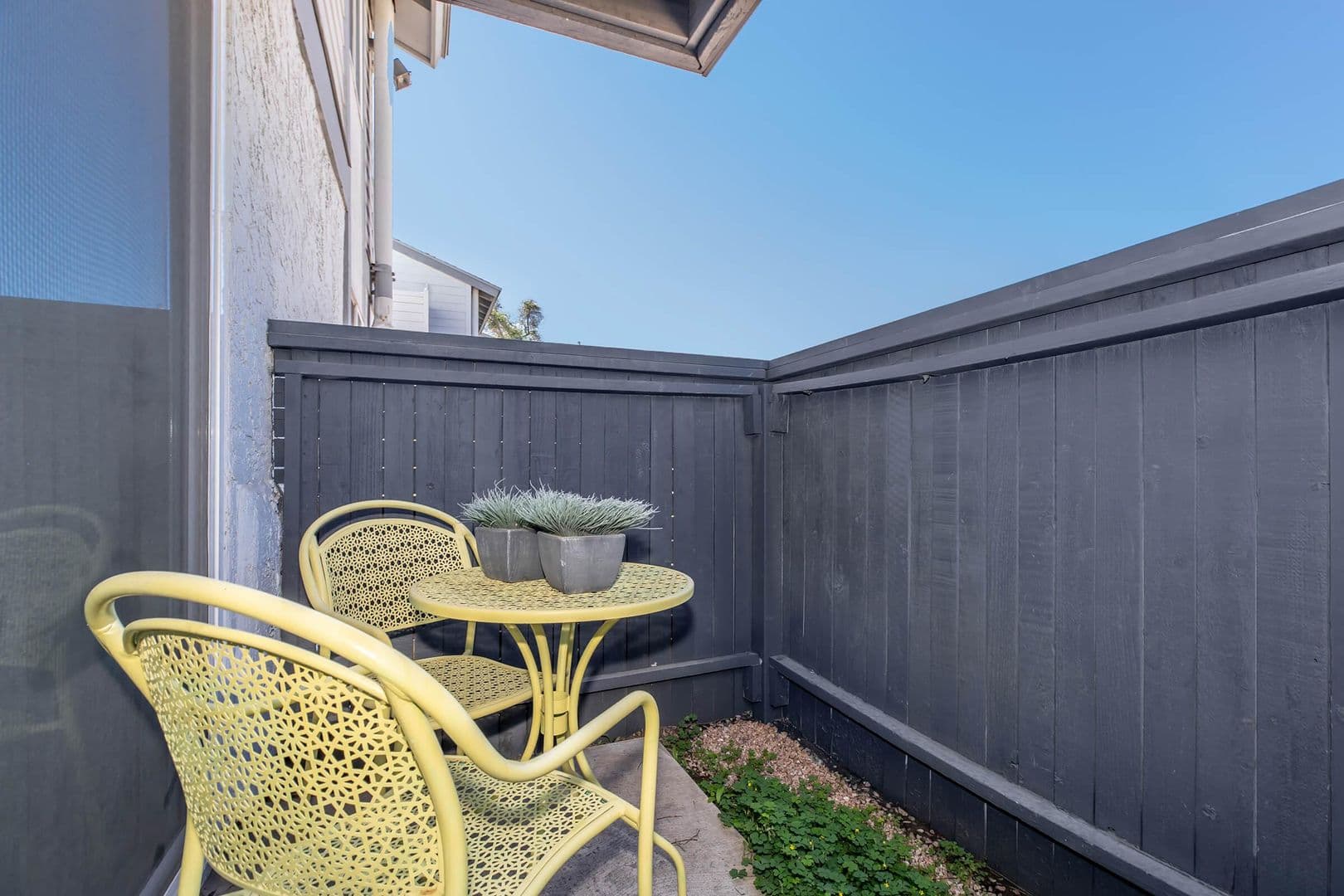 Phoenix Apartment: 2606 N 44th St