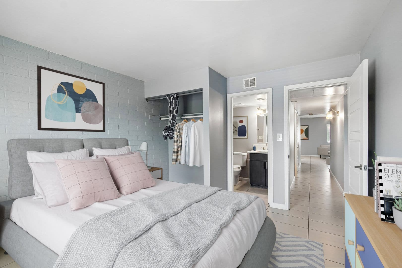 Phoenix Apartment: 1220 N 44th St.