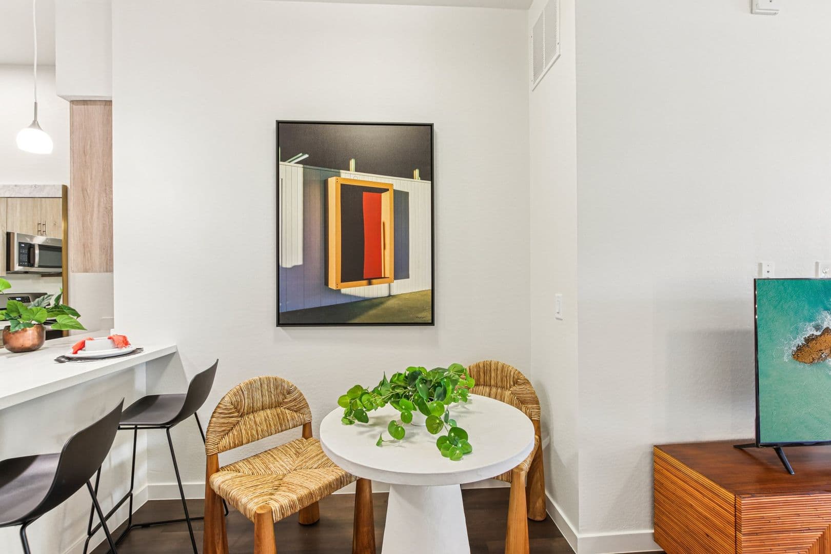 Chandler Apartment: 222 W Boston Street