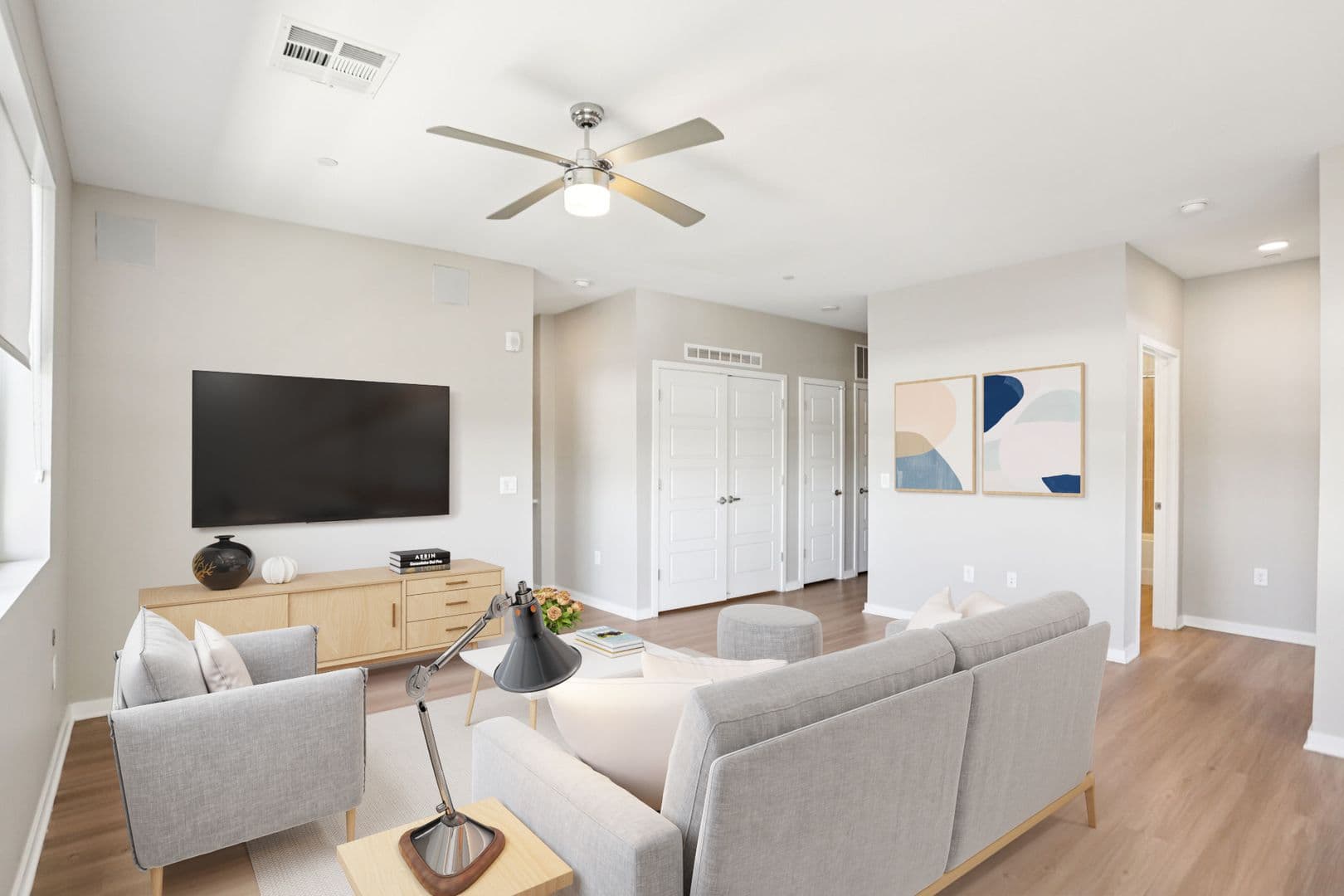 Phoenix Apartment: 777 E Stella Ln.