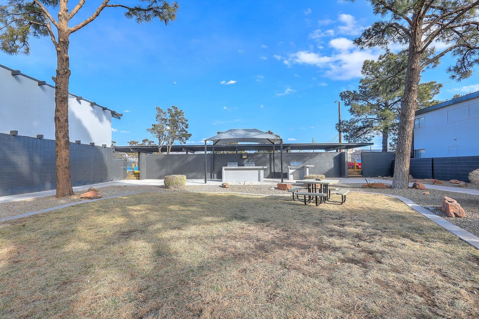 Albuquerque Apartment: 1020 Valencia Drive SE