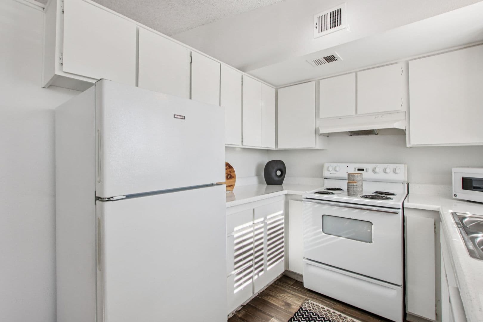 Phoenix Apartment: 6333 N. 12th Street