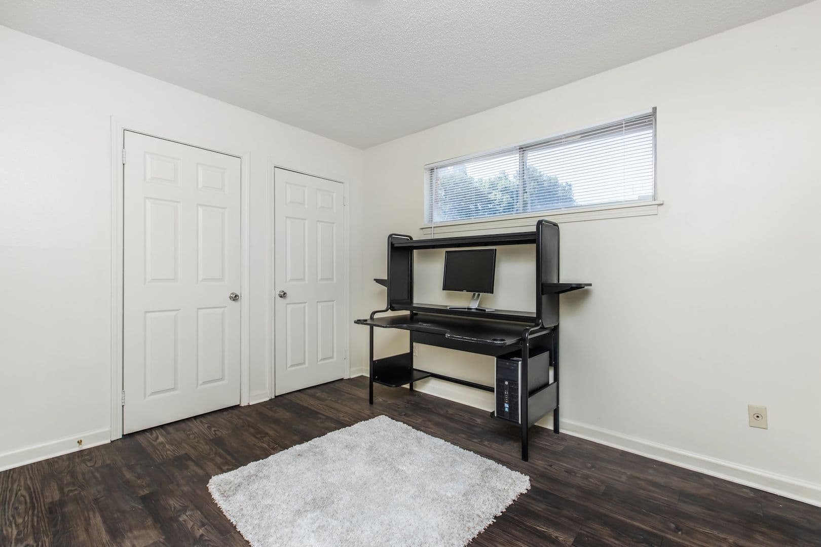 Memphis Apartment: 2059 North Cabana Circle