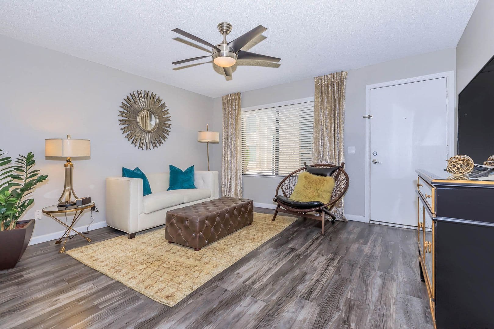 Phoenix Apartment: 4127 E Indian School Rd