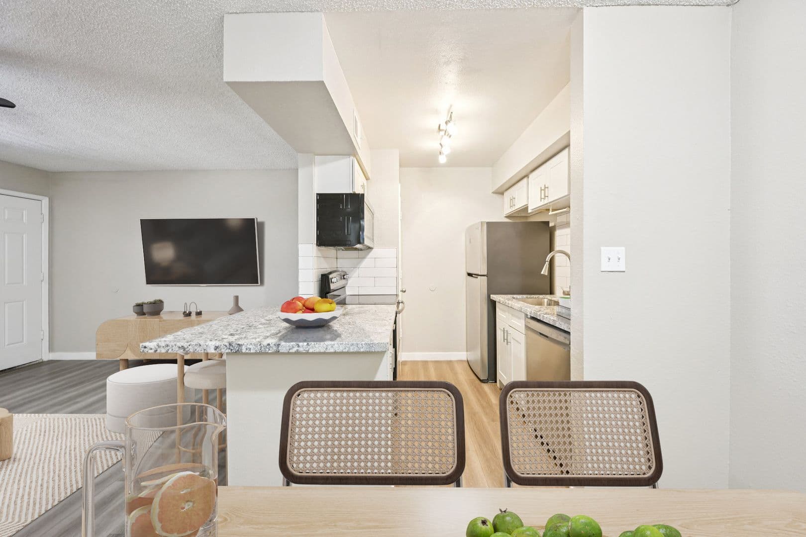Phoenix Apartment: 17625 N 7th St.