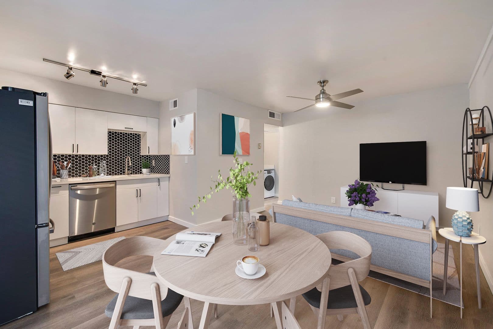 Phoenix Apartment: 6060 N 7th St