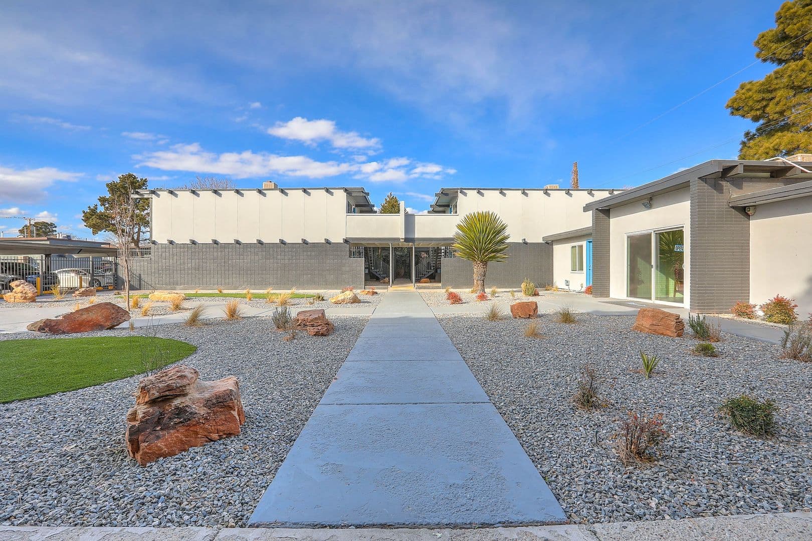 Albuquerque Apartment: 1020 Valencia Drive SE