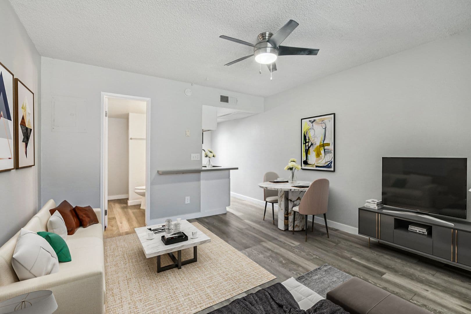 Mesa Apartment: 2240 W University DR