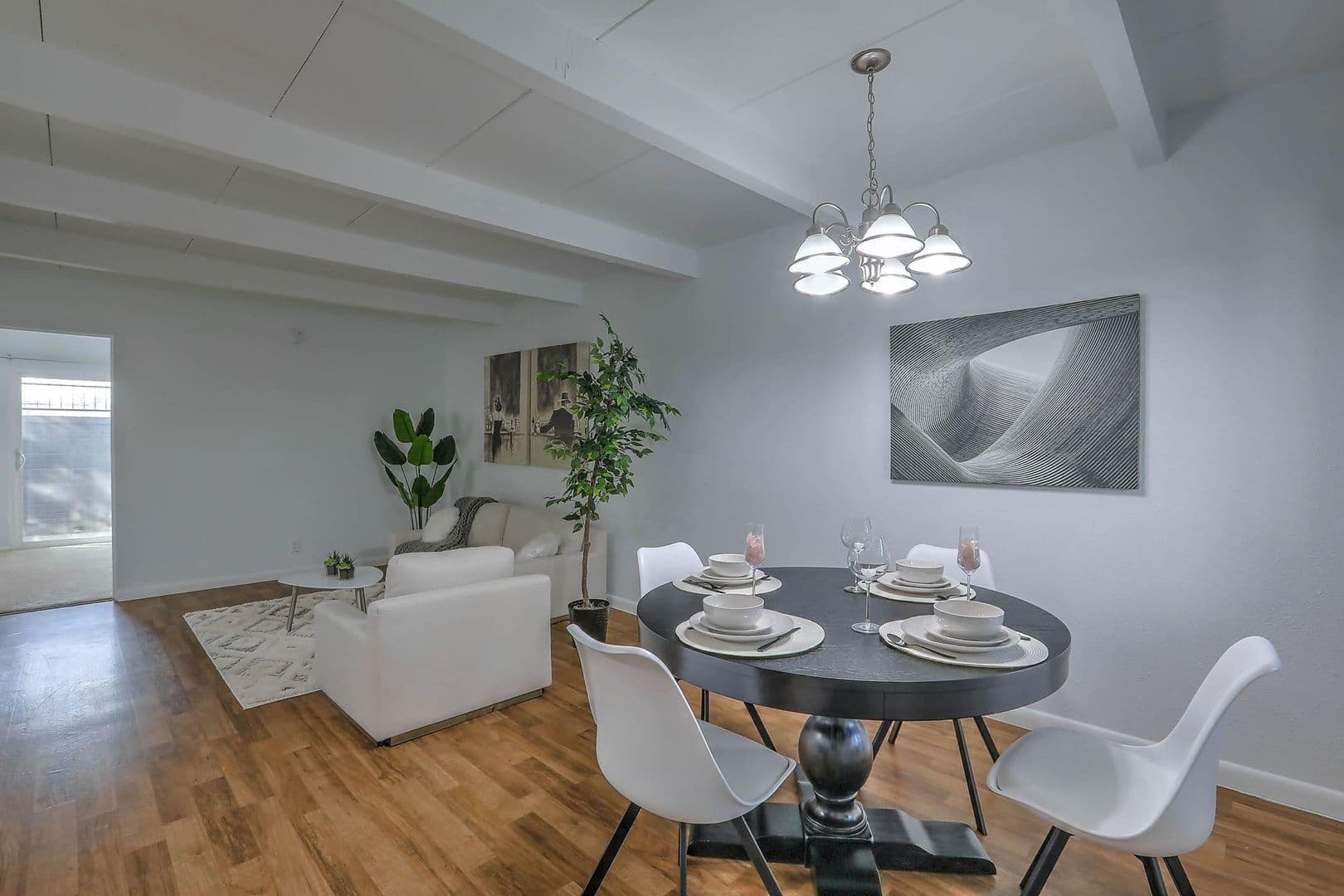 Albuquerque Apartment: 1020 Valencia Drive SE