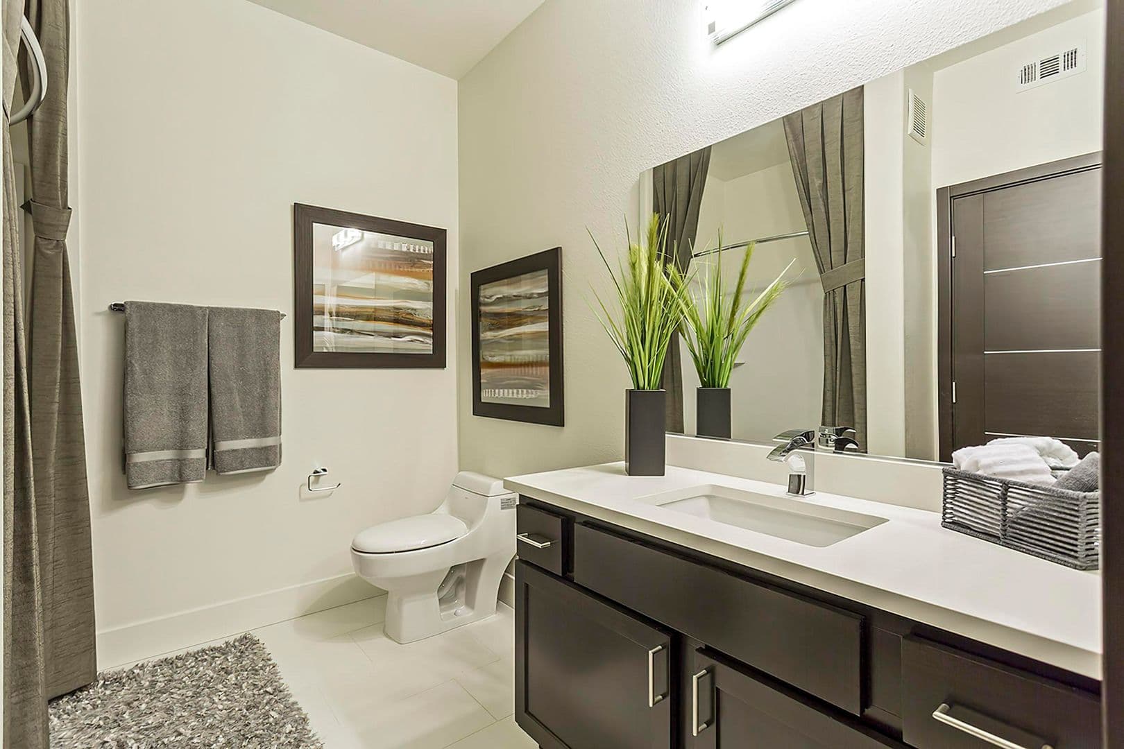 Las Vegas Apartment: 7017 S Buffalo Dr.