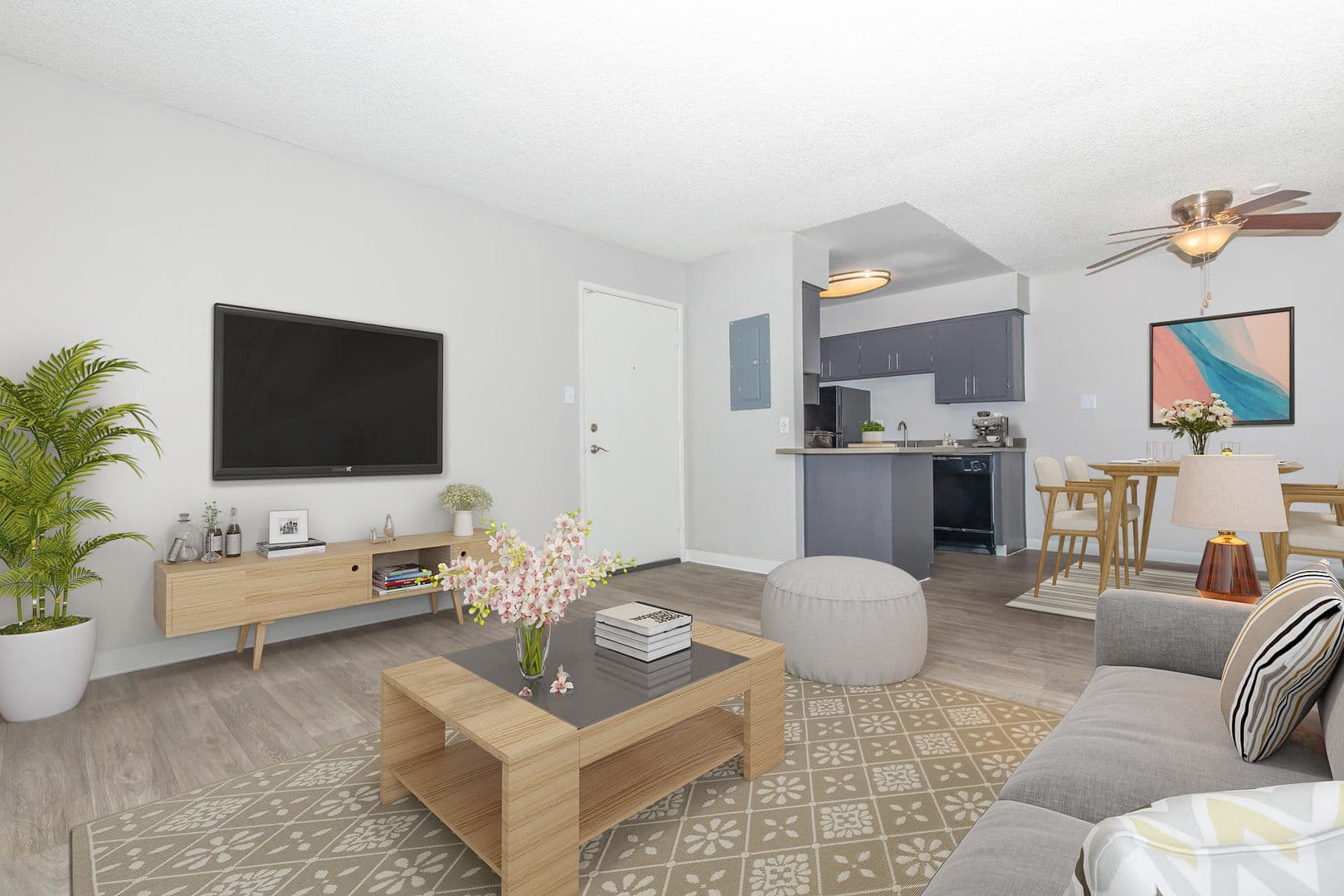 Phoenix Apartment: 2606 N 44th St