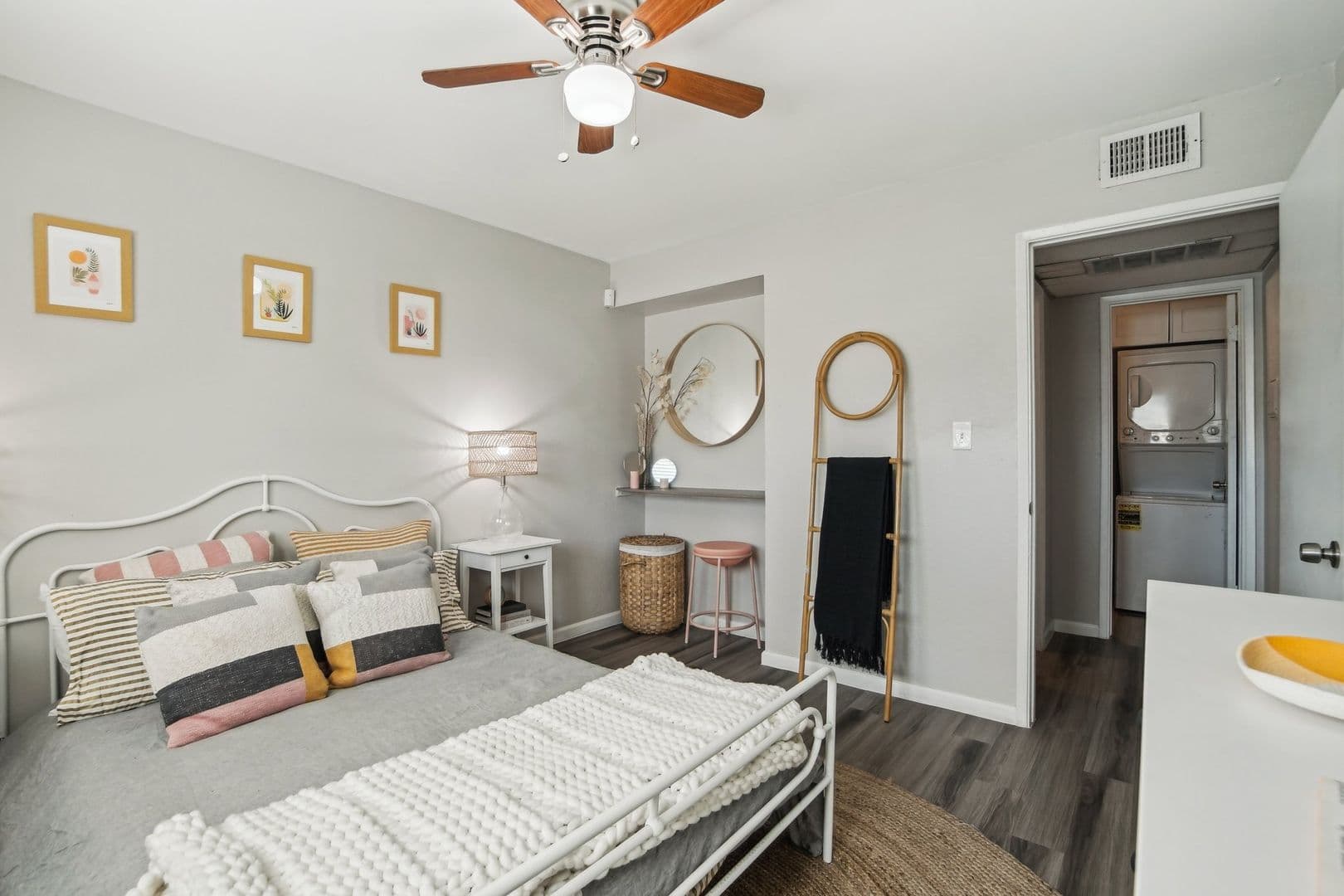 Tempe Apartment: 1532 South Price Road