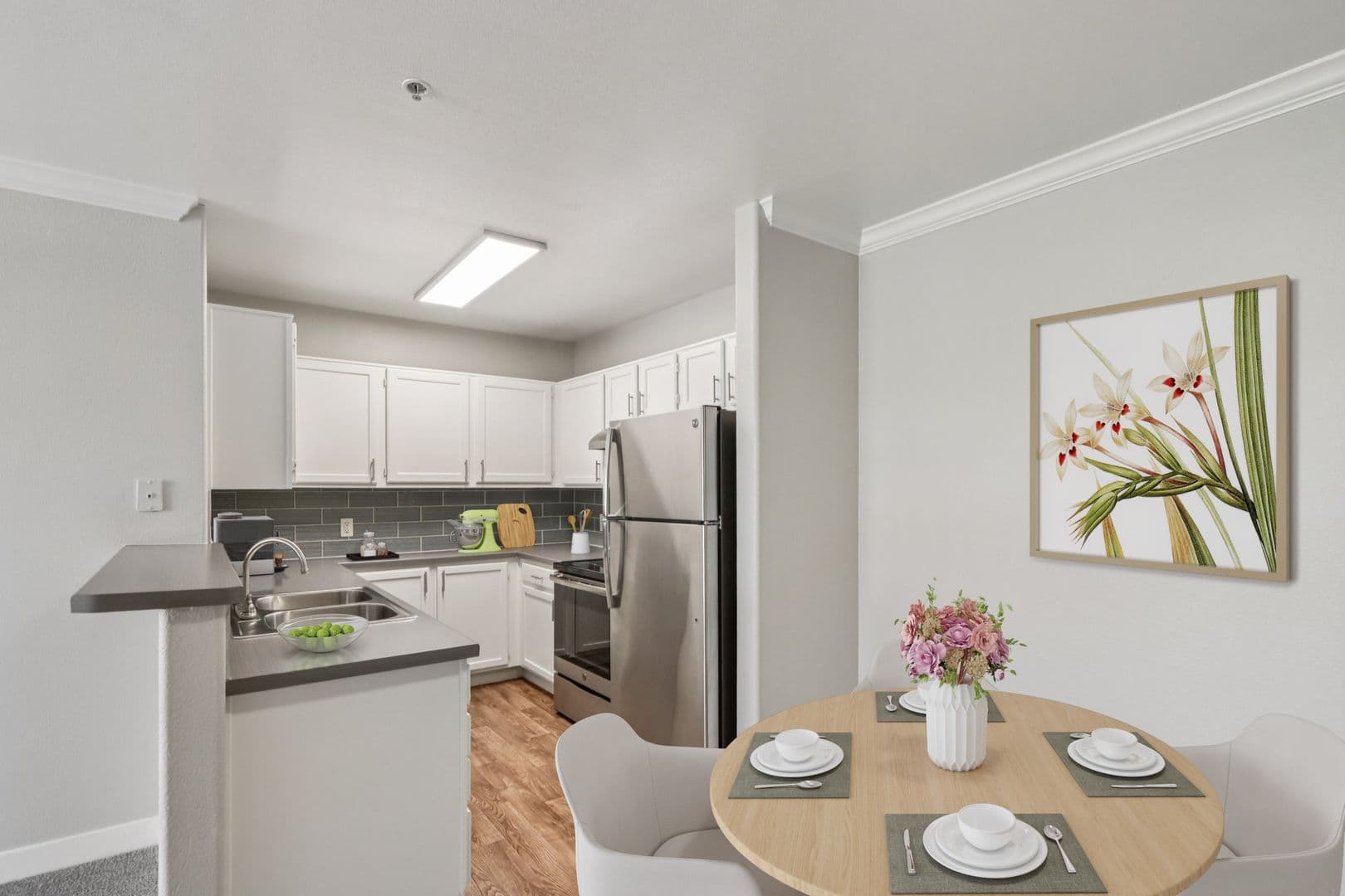 Phoenix Apartment: 15645 N 35th Ave