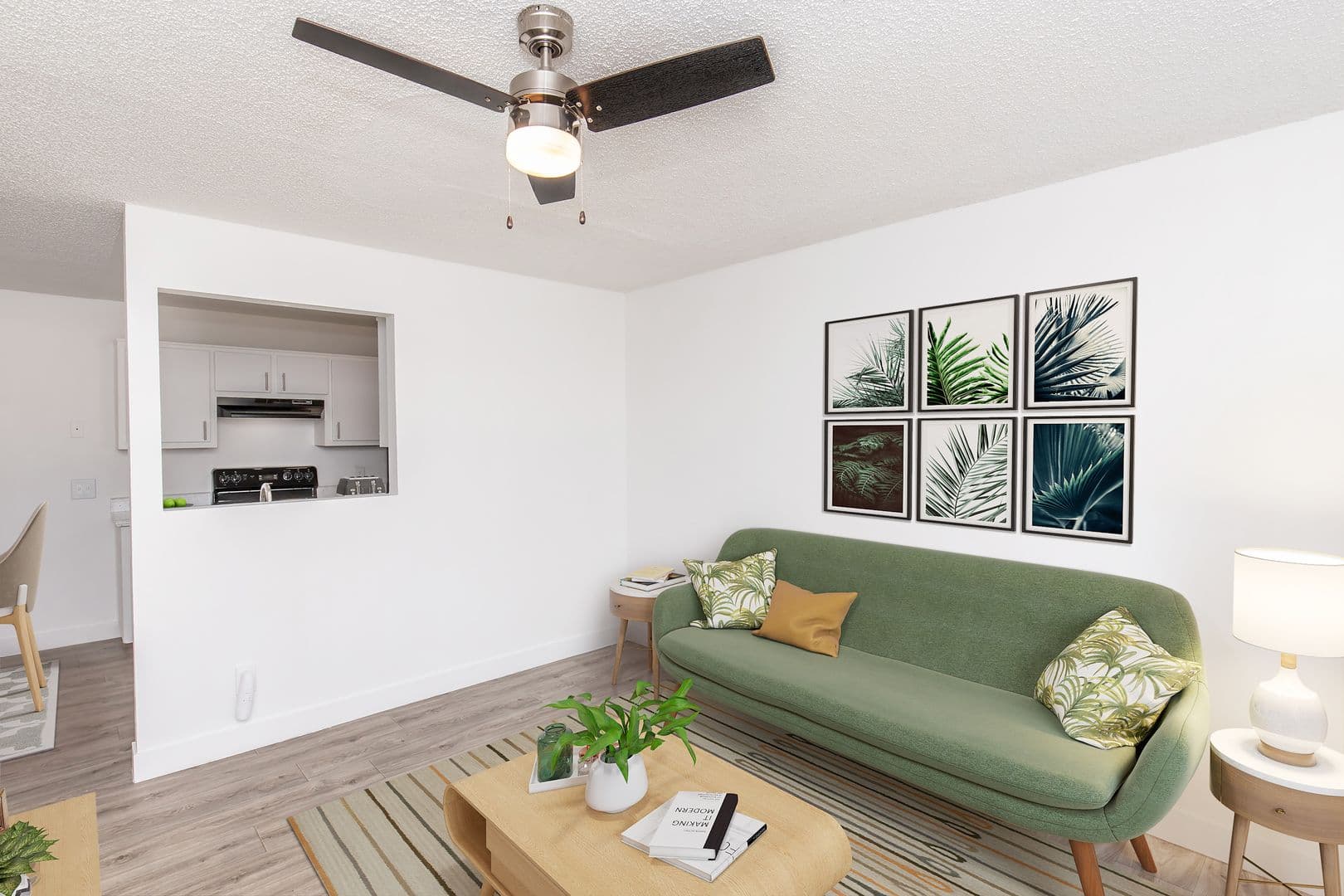 Phoenix Apartment: 40 E Sunland Ave