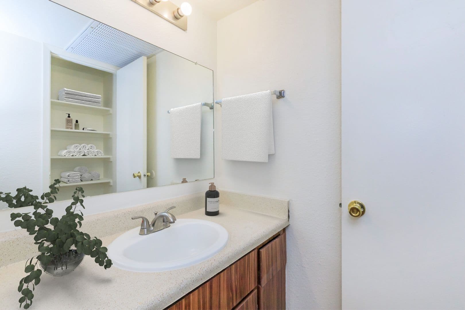Albuquerque Apartment: 4401 San Pedro Dr. NE
