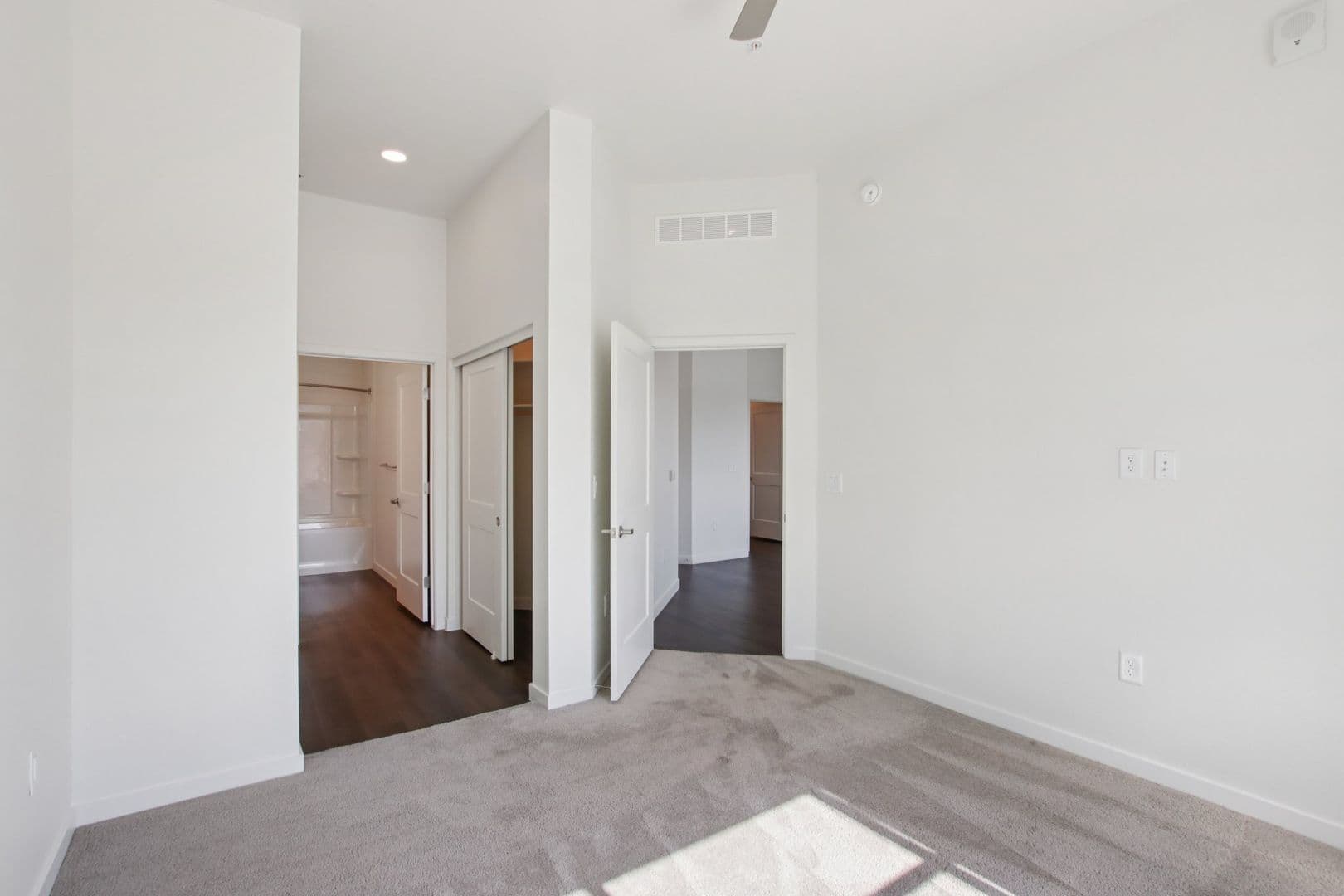 Chandler Apartment: 222 W Boston Street