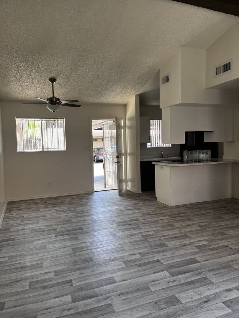 Phoenix Townhome: 4540 E Belleview St
