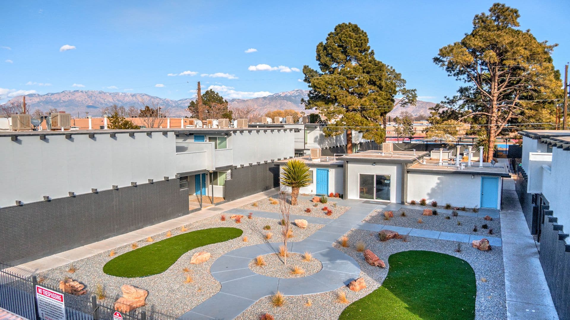 Albuquerque Apartment: 1020 Valencia Drive SE