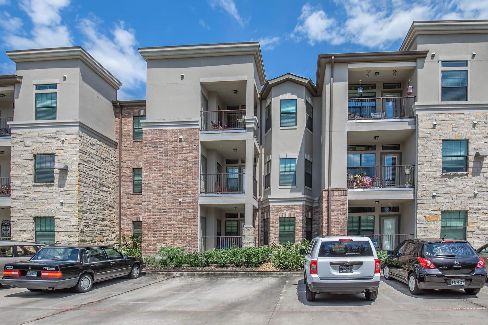 Shenandoah Apartment: 1018 Wellman Road