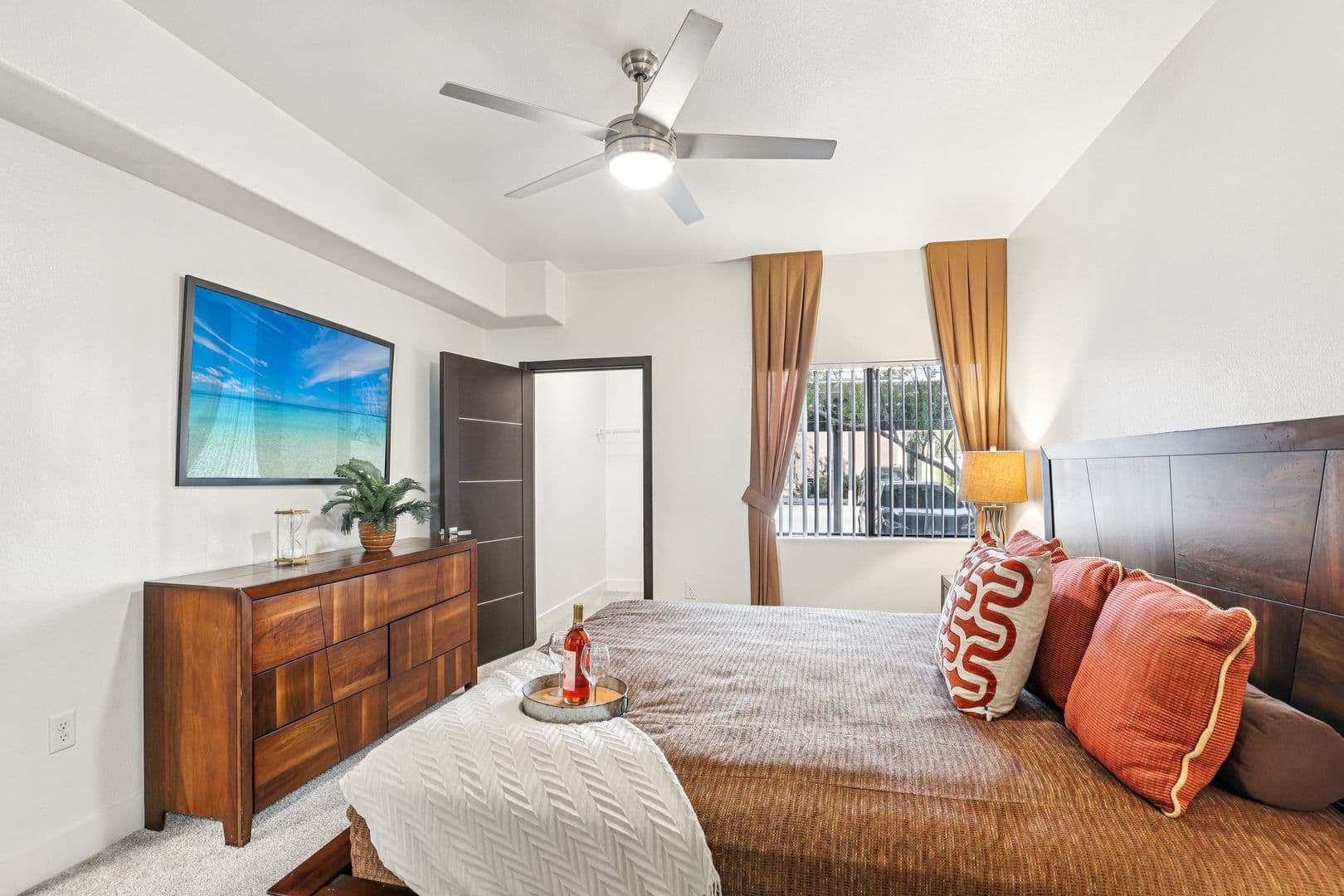 Las Vegas Apartment: 7017 S Buffalo Dr.
