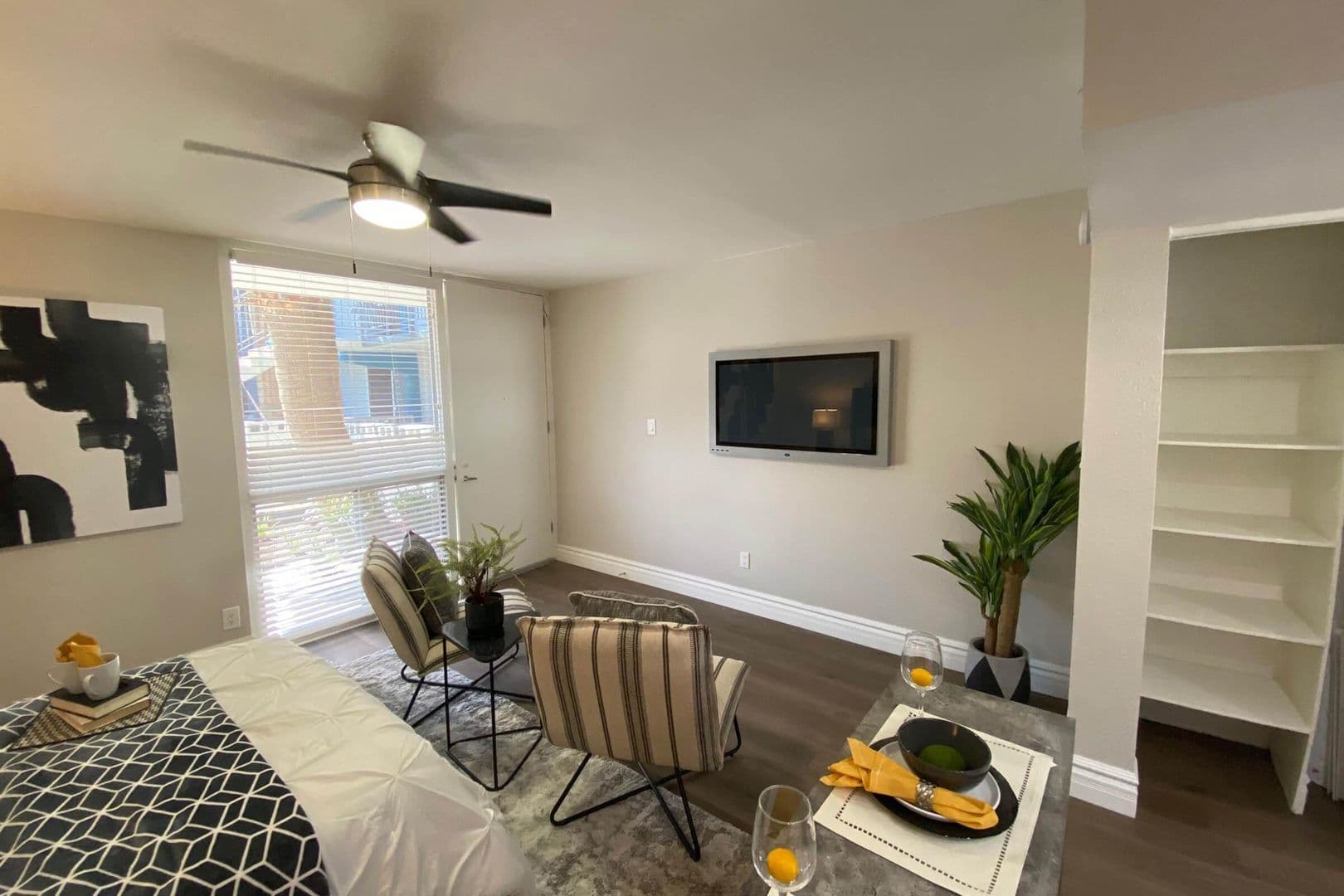Phoenix Apartment: 6060 N 7th St