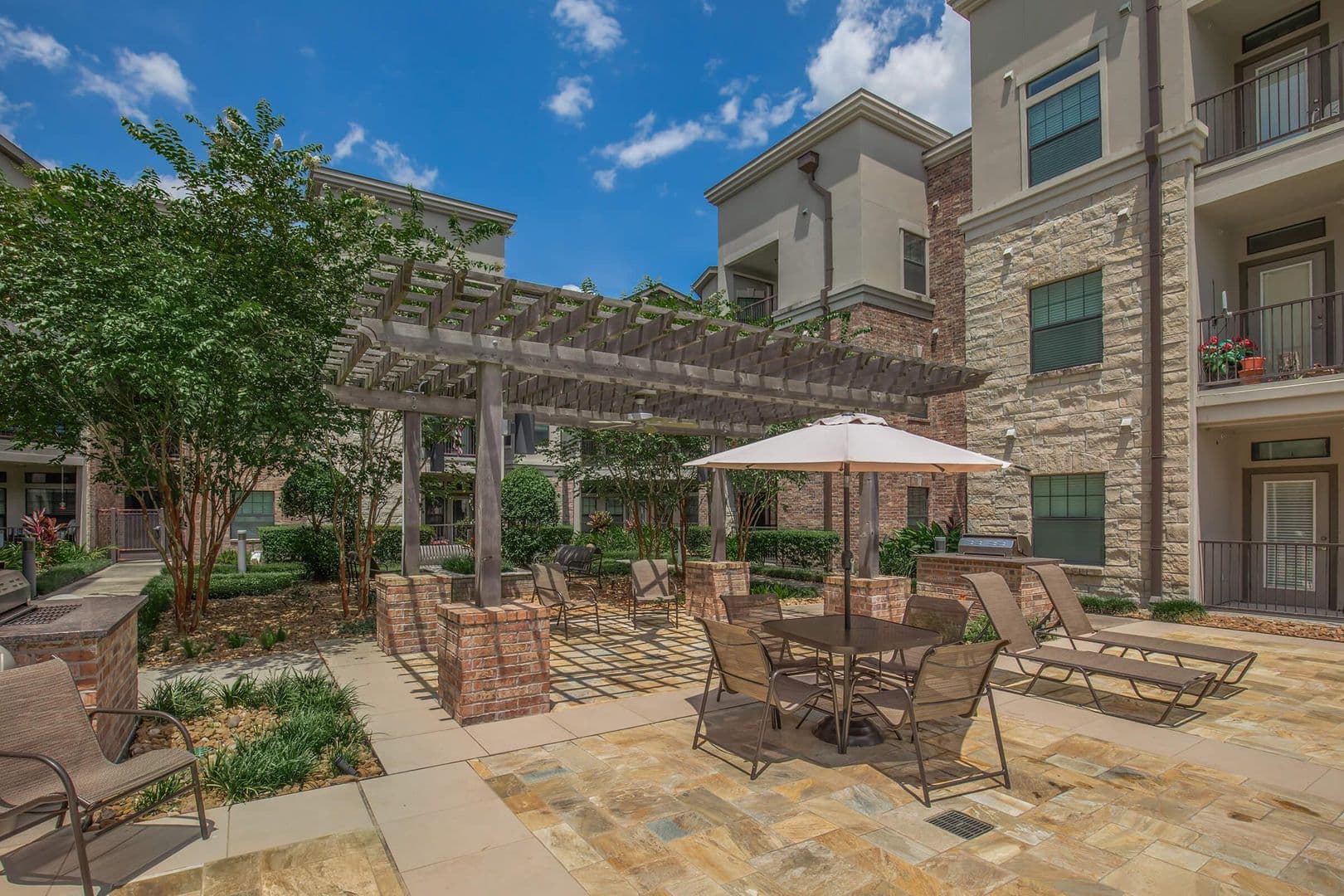 Shenandoah Apartment: 1018 Wellman Road