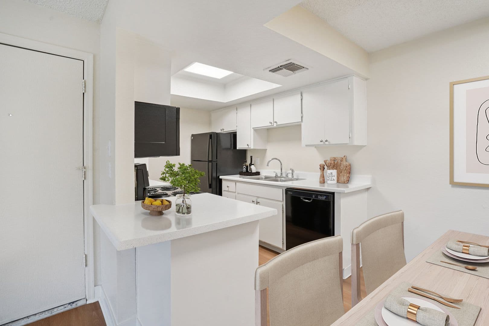 Gilbert Apartment: 1101 N Gilbert Rd