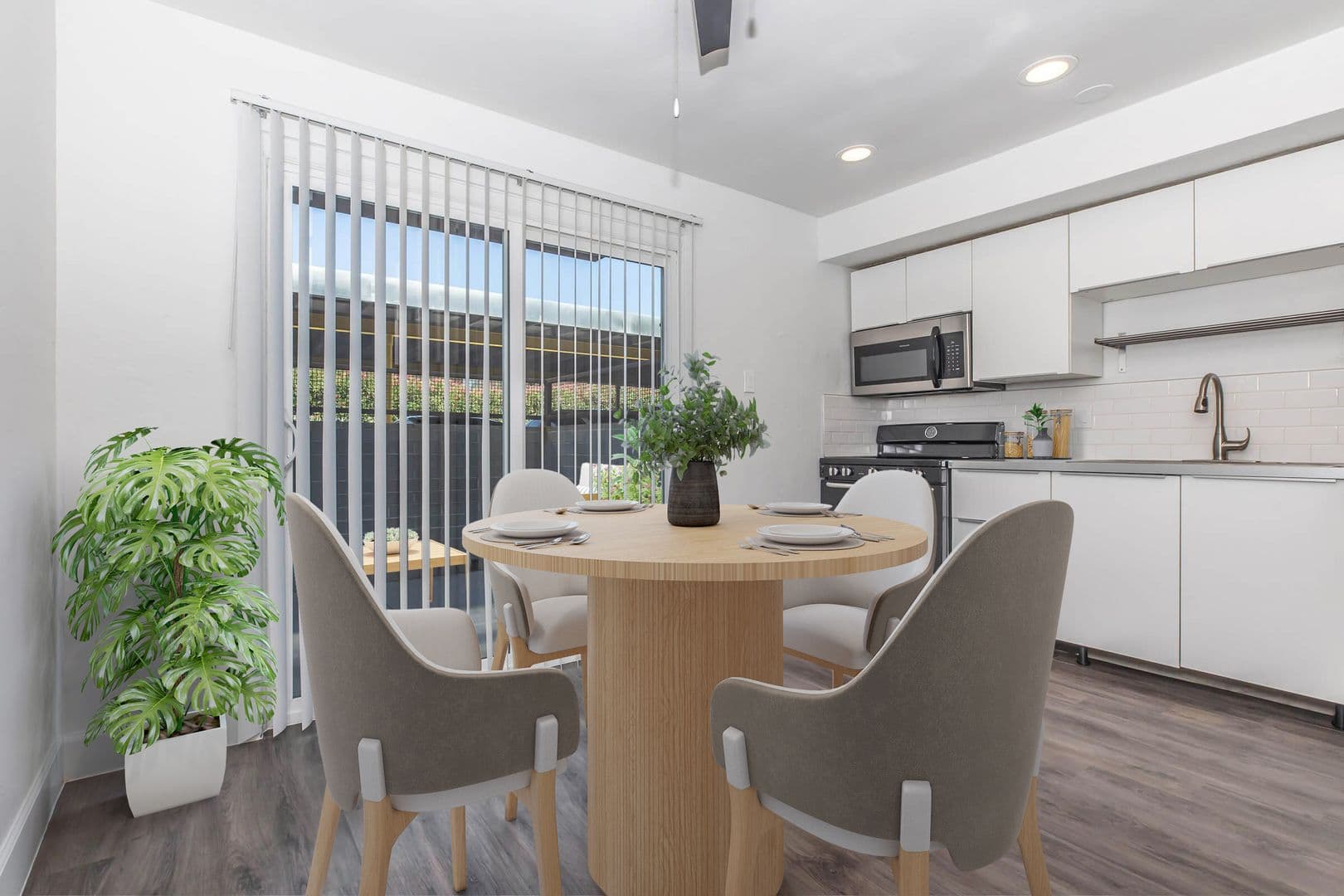 Phoenix Apartment: 1220 E Medlock Dr