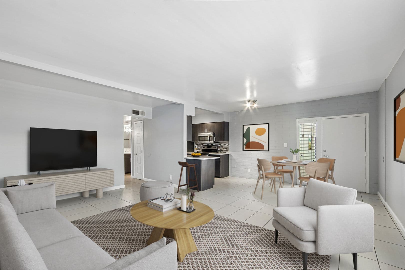 Phoenix Apartment: 1220 N 44th St.