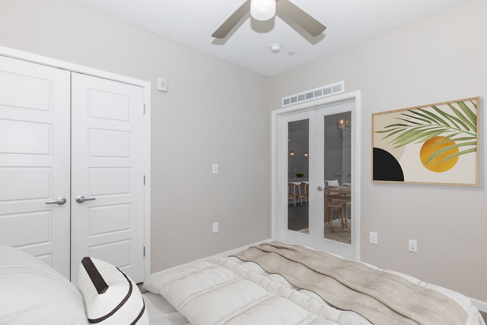 Phoenix Apartment: 777 E Stella Ln.