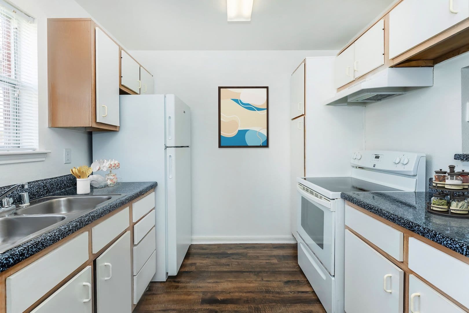Houston Apartment: 9888 United Drive