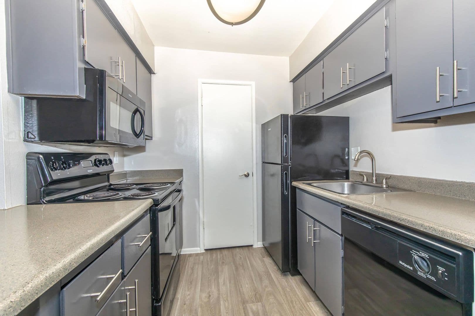 Phoenix Apartment: 2606 N 44th St