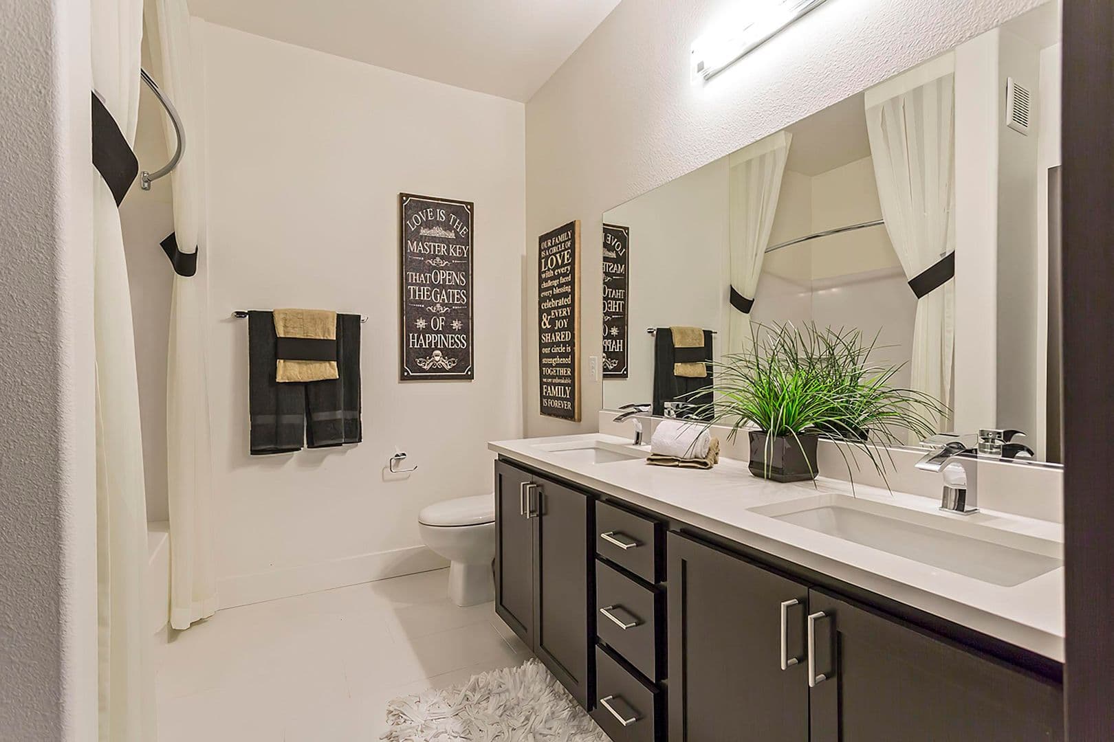 Las Vegas Apartment: 7017 S Buffalo Dr.