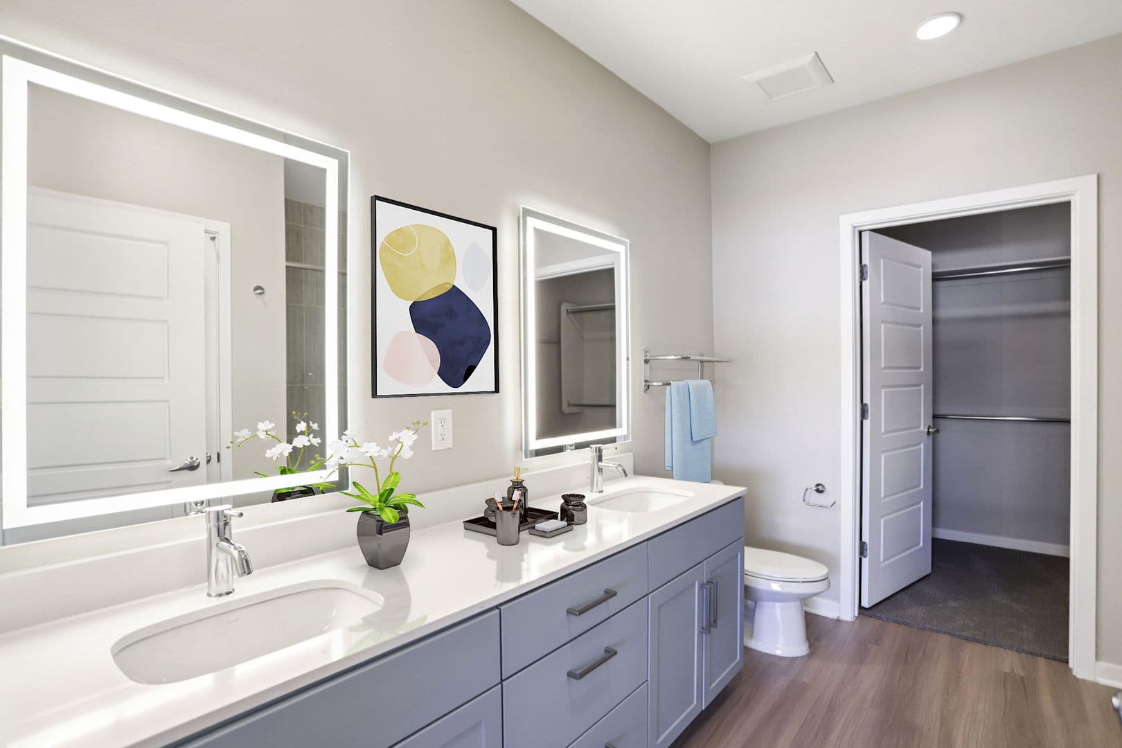 Phoenix Apartment: 777 E Stella Ln.