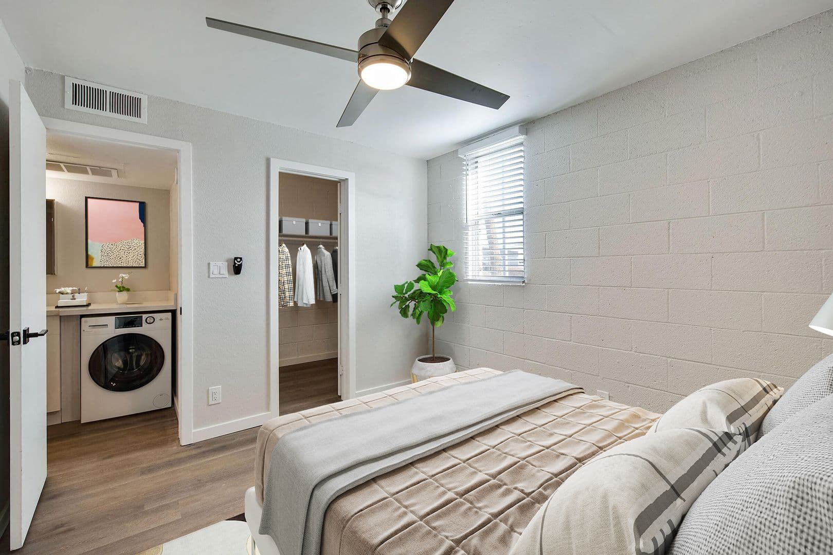 Phoenix Apartment: 6060 N 7th St