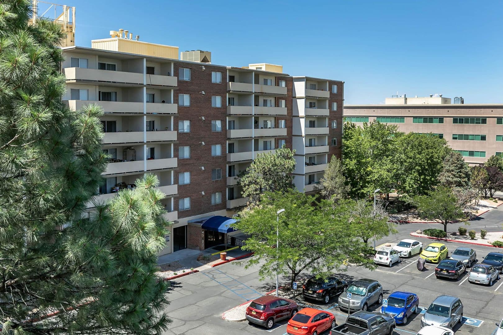 Albuquerque Apartment: 5404 Montgomery Blvd NE
